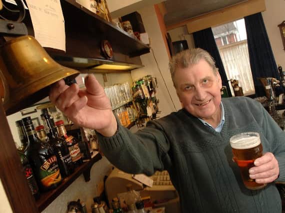 Last orders for Landlord Walter Corless at the Hinge Makers Arms, Heath Road, Ashton-in-Makerfield, 2006, he retired from the pub that has been in his family since 1922.