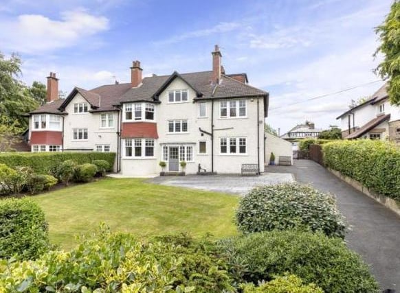 Semi-detached seven bedroom property sold for £999,999 in February 2020.