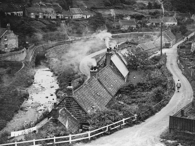 8th April 1931: Sandsend village near Whitby