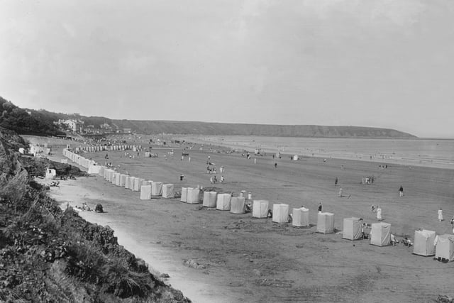 A beach scene at Filey, Yorkshire, circa 1910.