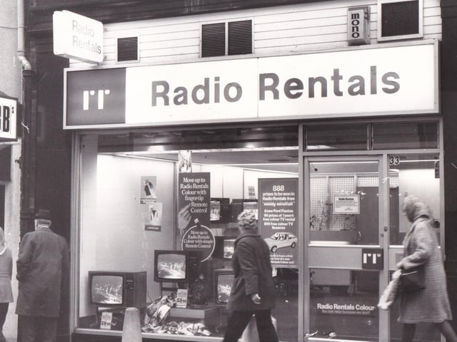 Do you remenber Radio Rentals on Lands Lane? Pictured in February 1978.