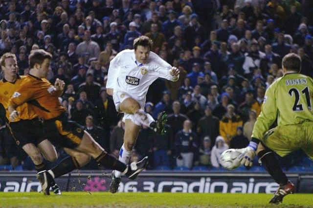 Mark Viduka scores Leeds United's fourth goal in the 90th minute.