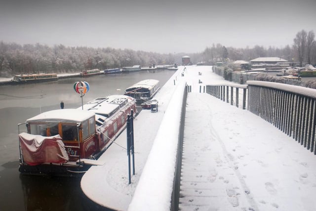 Winter scenes at Lemonroyd Lock, Methley, Leeds.