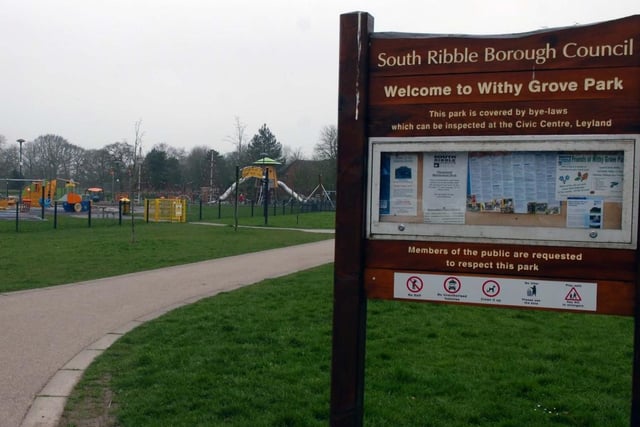 Withy Grove Park, Bamber Bridge
At this large park there is a big sand area for toddlers and upwards which has lots of slides, climbing and sand buckets. There are bridges to climb, tunnel slides and towers.
For the older ones there is a zip line and play equipment.
There are also sports pitches and the playground.
A meadow is also nearby, allowing children to explore the local wildlife.