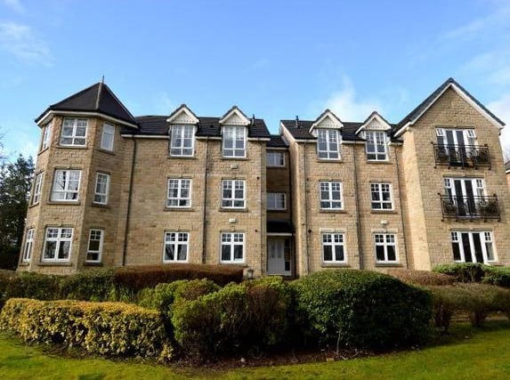 A superb two bedroom, canal side apartment with panoramic views and offered to the market with no onward chain. In a prime Rodley location, the property boasts generous accommodation with spacious living room making the most of the rural views, master en suite, allocated parking and with neutral decorative themes, the property is ready to move into yet offers further scope for the discerning purchaser to make it their own!