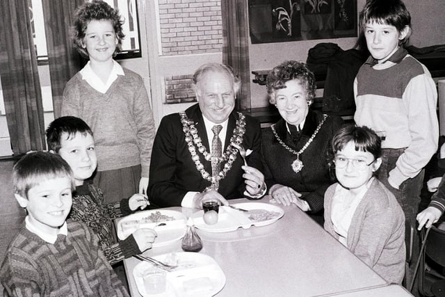 Mayor Jack Sumner visits Appley Bridge CP School for lunch in 1987