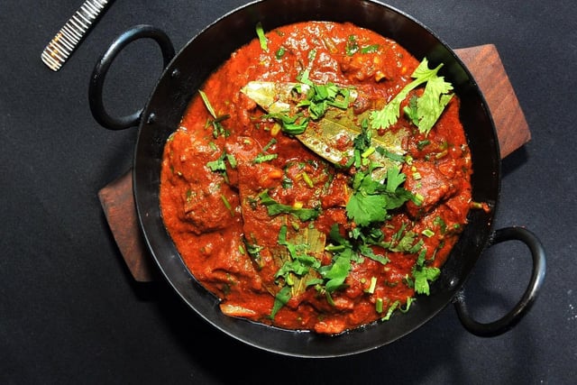 "We had Lamb chops (unbelievable), mixed starter, and chicken tikka. The mains were beautiful and the choices were large and varied." Rating: 5/5. Delivery on Deliveroo