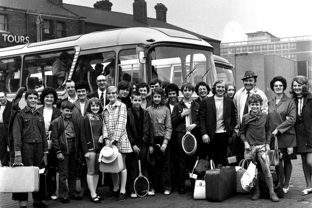 RETRO 1971 - Wigan families set off for their annual fortnight by the sea.