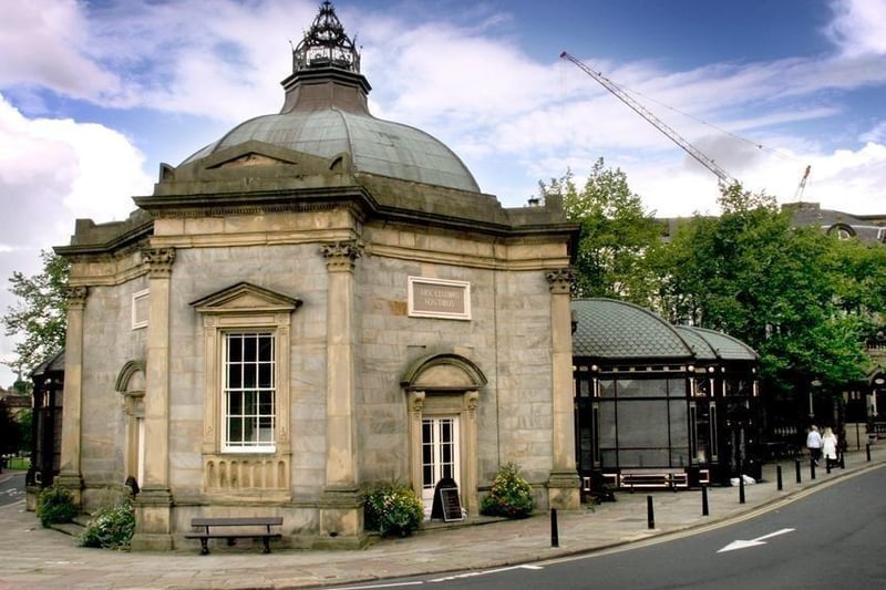 The Pump Room Museum is a hit with tourists, but it is well known by locals for smelling of sulphur as you walk past.