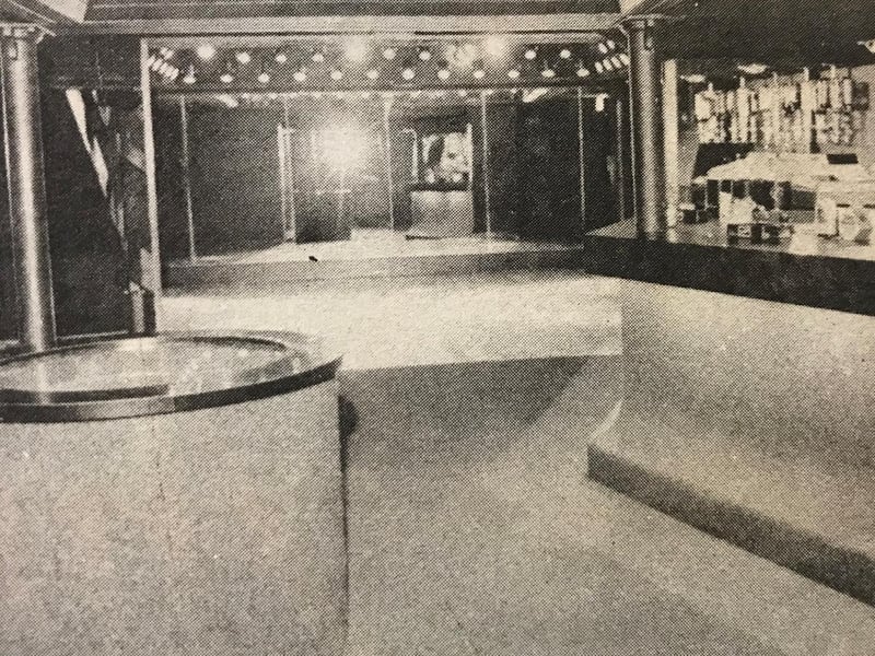 Patrons wanting to get into Dammet Garm's Quiet Room had to negotiate a mirror maze. Stephen Pickering recalled: "The waiter used to do the robot dance and he used to do the same dance in Debenhams front window."