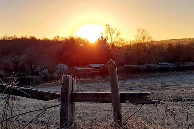 Nichola spotted a perfect photo opportunity as she snapped a frosty sunrise over the Station Cottages in Crigglestone.