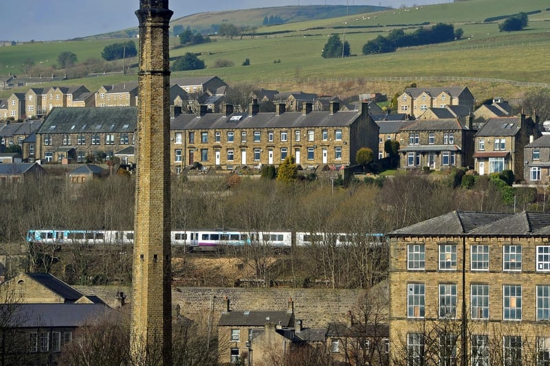The tiny village with a name that confuses everyone outside of Yorkshire, Slaithwaite is nestled in the Colne Valley. It has a vibrant centre with many independent pubs and restaurants. It is served by the Slaithwaite railway station which is on the Huddersfield line. It takes around 40 minutes to drive to Leeds.
