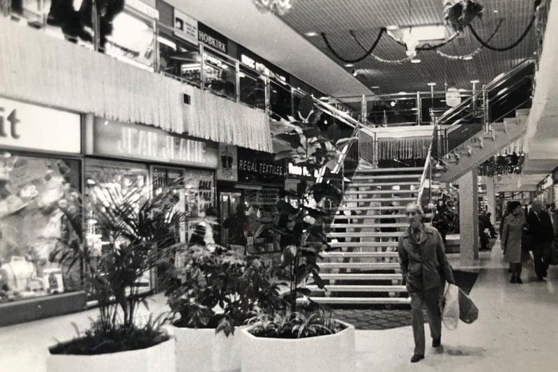 The stores in the centre in 1984.