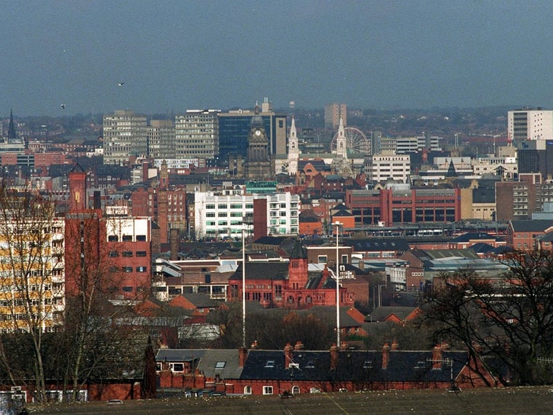 Share your memories of Leeds in February 1998 with Andrew Hutchinson via email at: andrew.hutchinson@jpress.co.uk or tweet him - @AndyHutchYPN