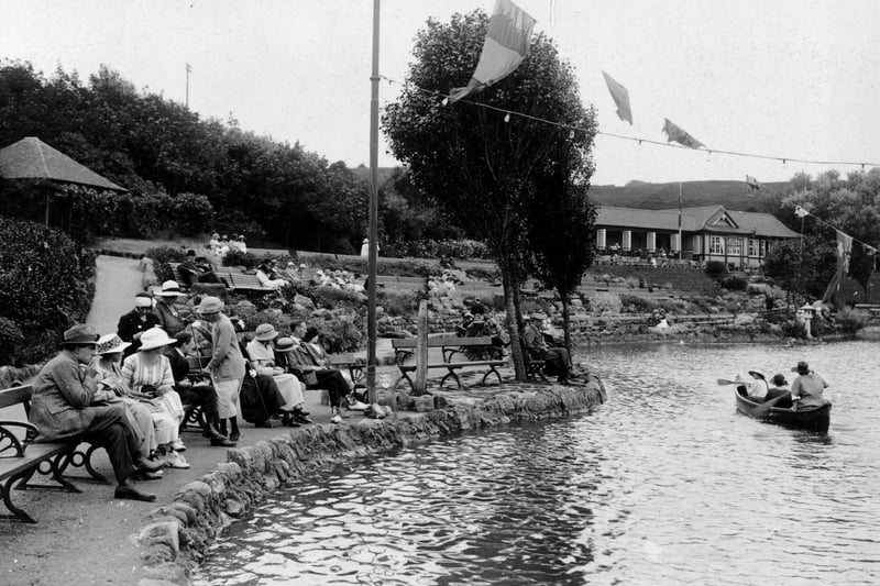 1922: People boating on Peasholm Lake in Scarborough.