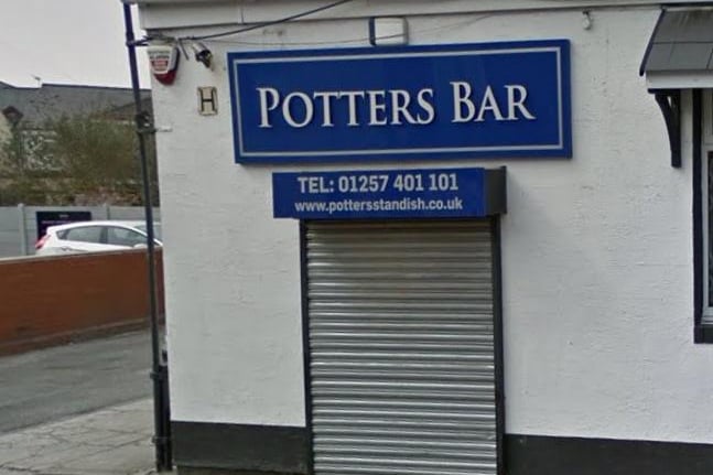 Potters Bar, Standish