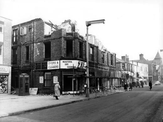 Demolition of G.T. Smith supermarket, Carlton Street, Castleford