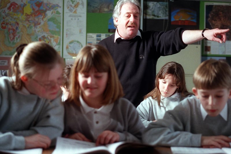 Pictured is teacher Chris Butters taking a successful numeracy class at Cockburn High School in January 1999.