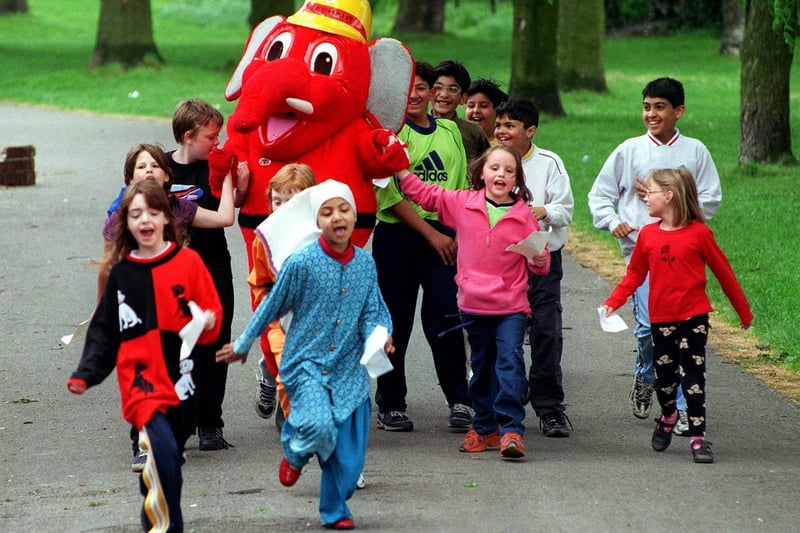 Welliphant joined children from Crossflatts Park Primary for their sponsored walk for Kosovo in May 1999.