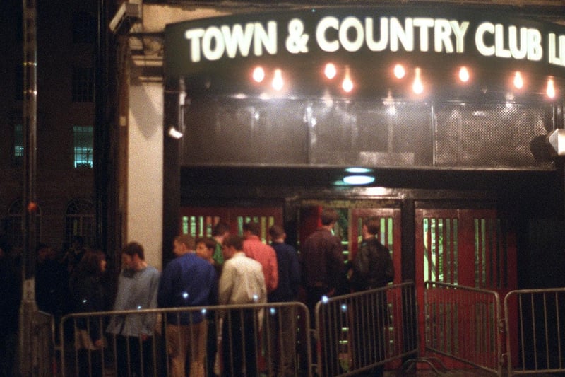 Queuing for entry outside the Town and Country Club, Cookridge Street, which is now O2 Academy