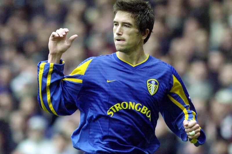 Harry Kewell volleyed in his second after 41 minutes to put Leeds United 3-1 ahead.