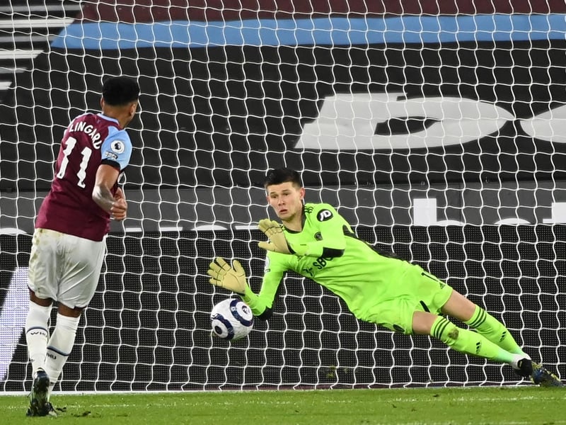 6 - Looked under real pressure at corners.
Photo by ANDY RAIN/POOL/AFP via Getty Images.