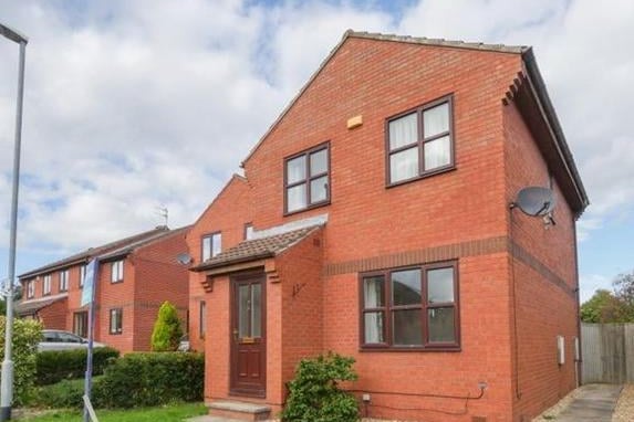 This modern style brick built detached house is situated in a quiet cul-de-sac location, which is extremely handy for commuting links to Leeds and Bradford via the Ring Road and Pudsey railway station. The property is offered for sale with vacant possession and no chain involved and has the potential for improvement and possible extension.