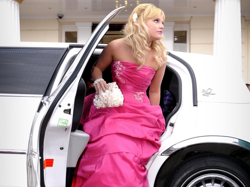 Katie Sewell leaves her limo.