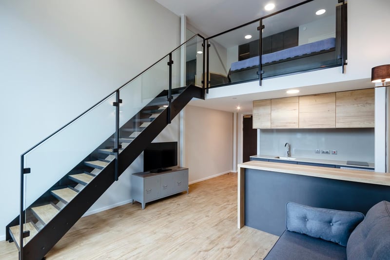 A two-floored flat option for some lucky students - with a seating area, television and kitchen downstairs and a bedroom and bathroom upstairs. Spacious and perfect for hosting other flat mates in!

(photo: Vita student)