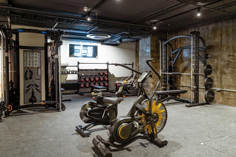 Who needs a gym membership when this is downstairs? There's loads of equipment and loads of space to workout here.

(photo: Vita student)