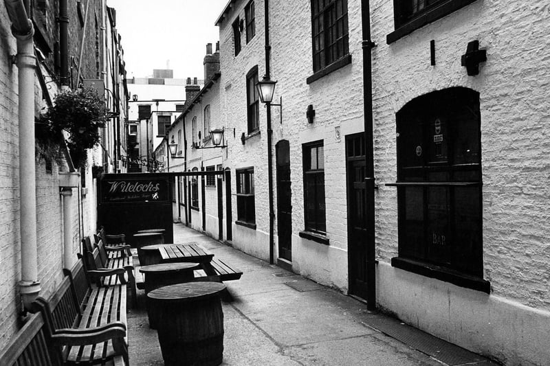 One of Leeds’ oldest pubs, Whitelocks off Briggate down Turk's Head Yard has been a favourite haunt of both young and old for generations. The pub can trace its origins back to 1715.