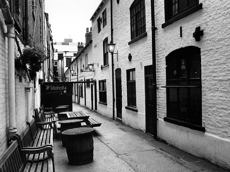 One of Leeds’ oldest pubs, Whitelocks off Briggate down Turk's Head Yard has been a favourite haunt of both young and old for generations. The pub can trace its origins back to 1715.