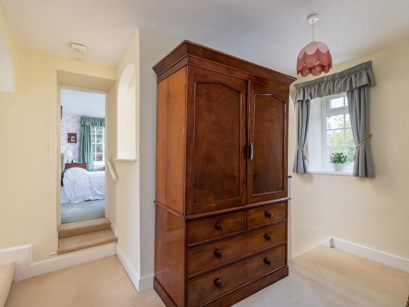 There's plenty of space on the landing as well