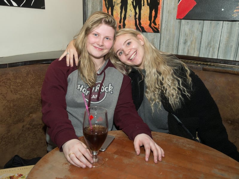 Lia with her Australian student exchange pal Megan, in 2015.