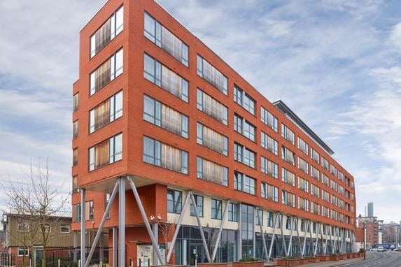This new development near Leeds city centre boasts private grouds, walk around decking and secure ground level parking. Flats are on the market for £115,000 with Aspen Woolf.