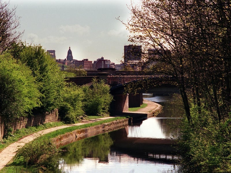 Share your memories of life in Armley and Wortley in 1999 with Andrew Hutchinson via email: andrew.hutchinson@jpress.co.uk or tweet him - @AndyHutchYPN