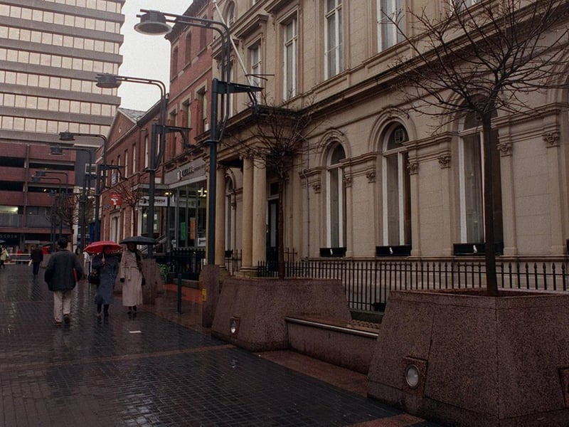 Share your memories of Leeds in March 1998 with Andrew Hutchinson via email at: andrew.hutchinson@jpress.co.uk or tweet him - @AndyHutchYPN