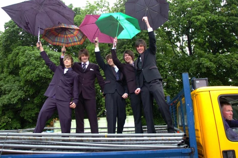 Lads arriving on a scaffolding wagon in 2008