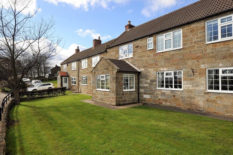 The property comprises a four bed farmhouse and 2,3 & 4 bedroom holiday cottages