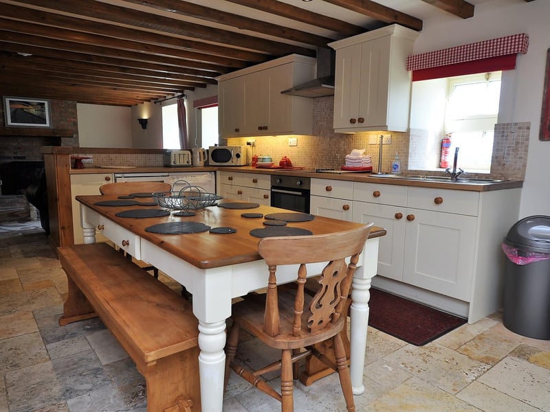 An attractive dining kitchen