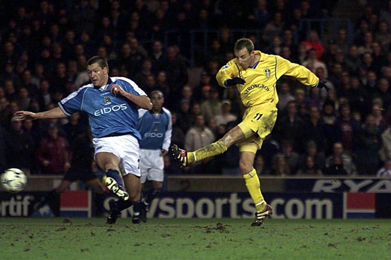 Lee Bowyer fires home Leeds United's second goal.
