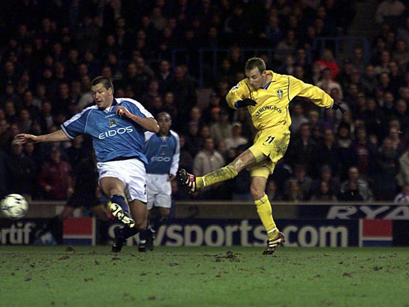 Lee Bowyer fires home Leeds United's second goal.