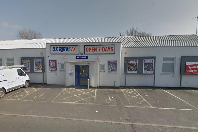 Screwfix Blackpool Mowbray Drive 
Good Friday: 7am-8pm
Saturday: 7am-6pm
Easter Sunday: CLOSED
Easter Monday:7am-8pm
