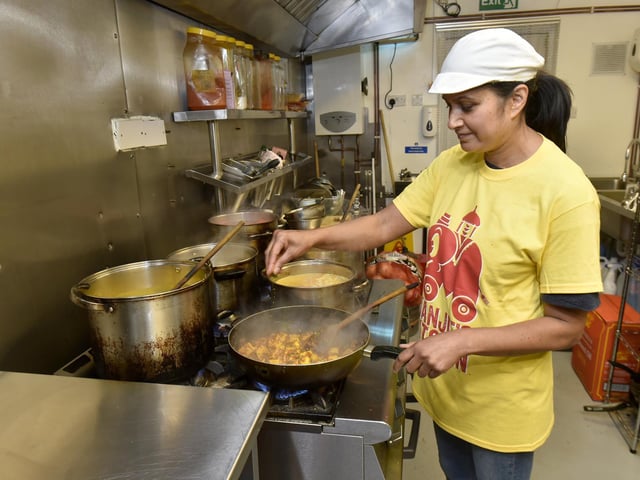 Manjit Kaur blends the familiar spices of North Indian curries with her own take on vegan and veggie street food, from parsnip crisps with Desi ketchup and onion bhajis, to her famous thali which includes Jeera rice, dhal, chickpeas, squash in coconut sauce and roti.