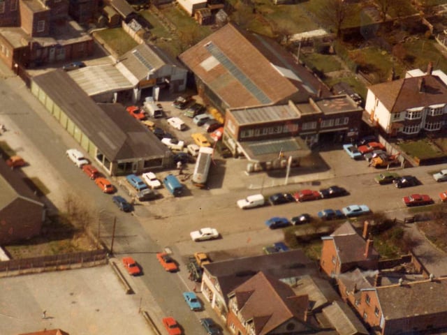 An aerial view showing Devonshire Crescent and Sutherland Avenue.