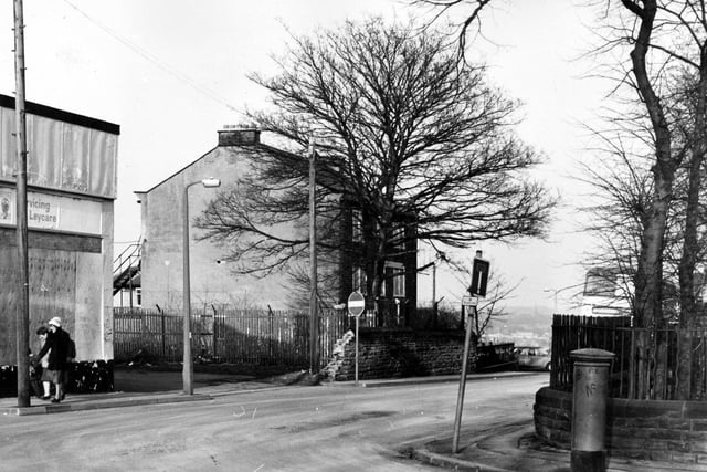 Bramley's Back Lane from the junction with Stanningley Road in February 1983.