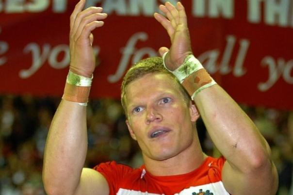 Brett Dallas will appear in court next week in relation to drug charges which could see him face a lengthy spell in prison. The ex-Wigan winger has been in custody for six months as he faces 13 offences including aggravated possession of ice, supplying ice, producing marijuana, possessing ketamine as well as weapons charges. Written by Phil Wilkinson.