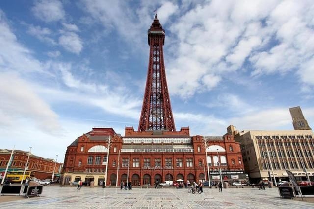 Opening in 1894, Blackpool Tower is one of Britain’s best-loved landmarks. For a truly spectacular view of Blackpool, you need to head to the top of the tower. At 518ft tall, superb panoramic views await.