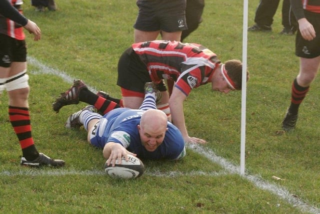 Matty Williams reaches out to score a try for Pontefract RUFC, but a late penalty saw them edged out 19-18 by Huddersfield YMCA in a Yorkshire One game.