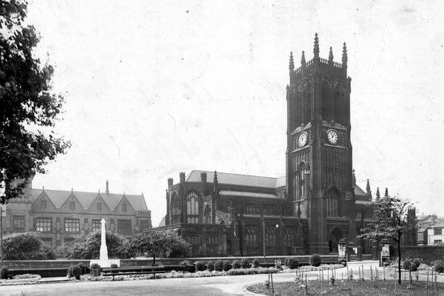 Leeds Parish Church in July 1948.